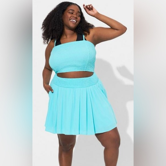 NWT Torrid gauze smocked sleeveless crop cover-up cami blue size 3X - Picture 2 of 7